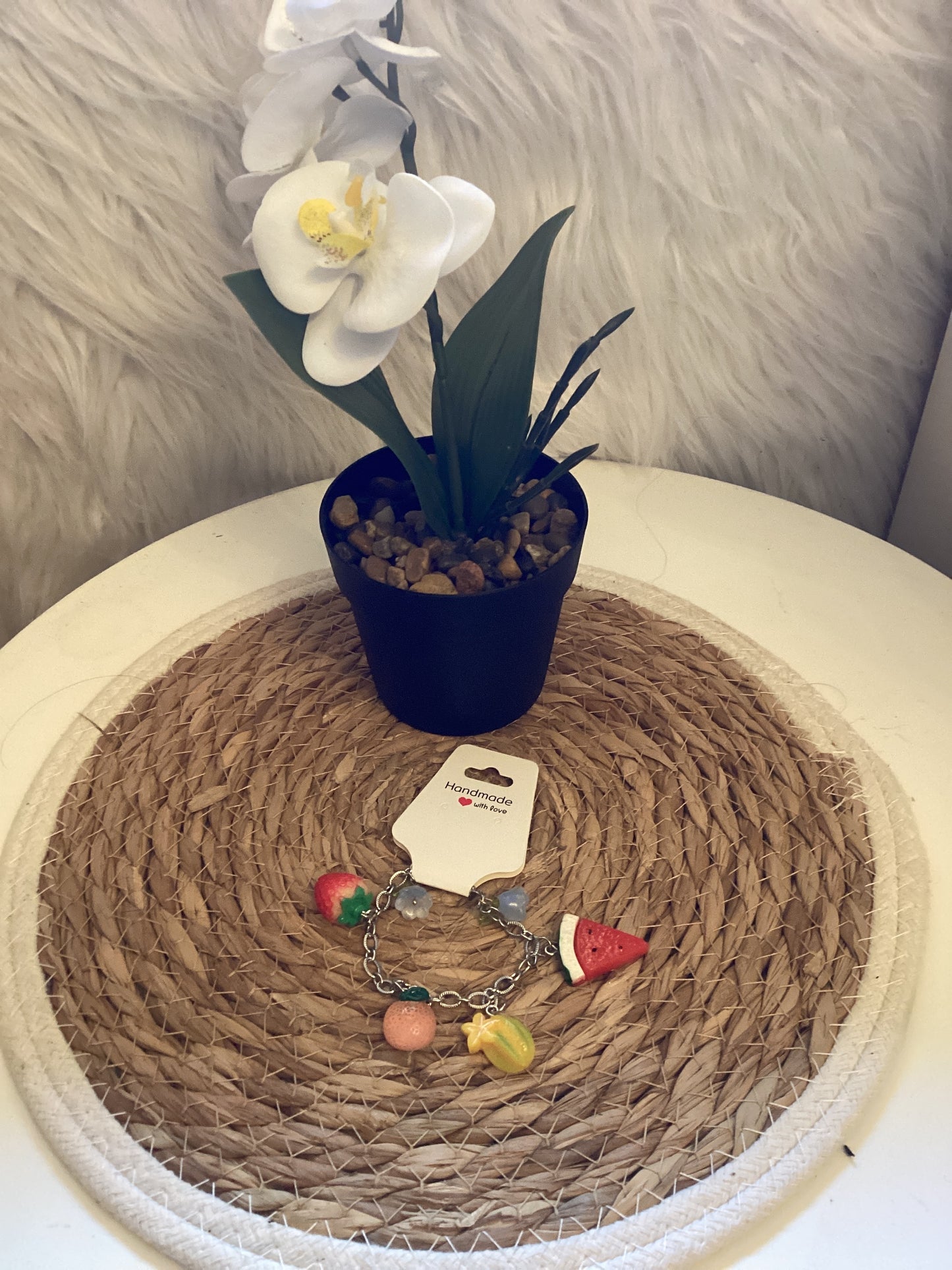 Bracelet avec breloques  fruits fraise 🍓 pêche 🍑 banane 🍌 pastèque 🍉