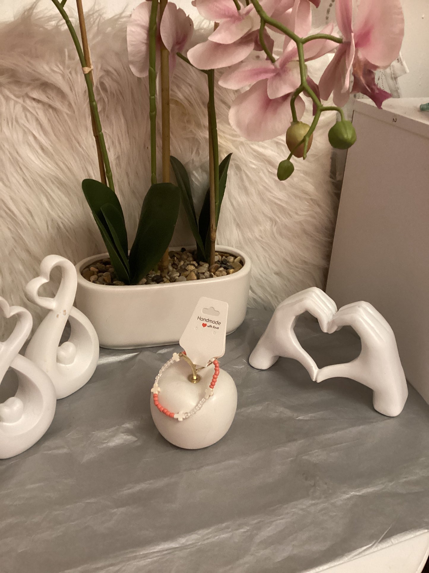 Bracelet rose avec petite croix