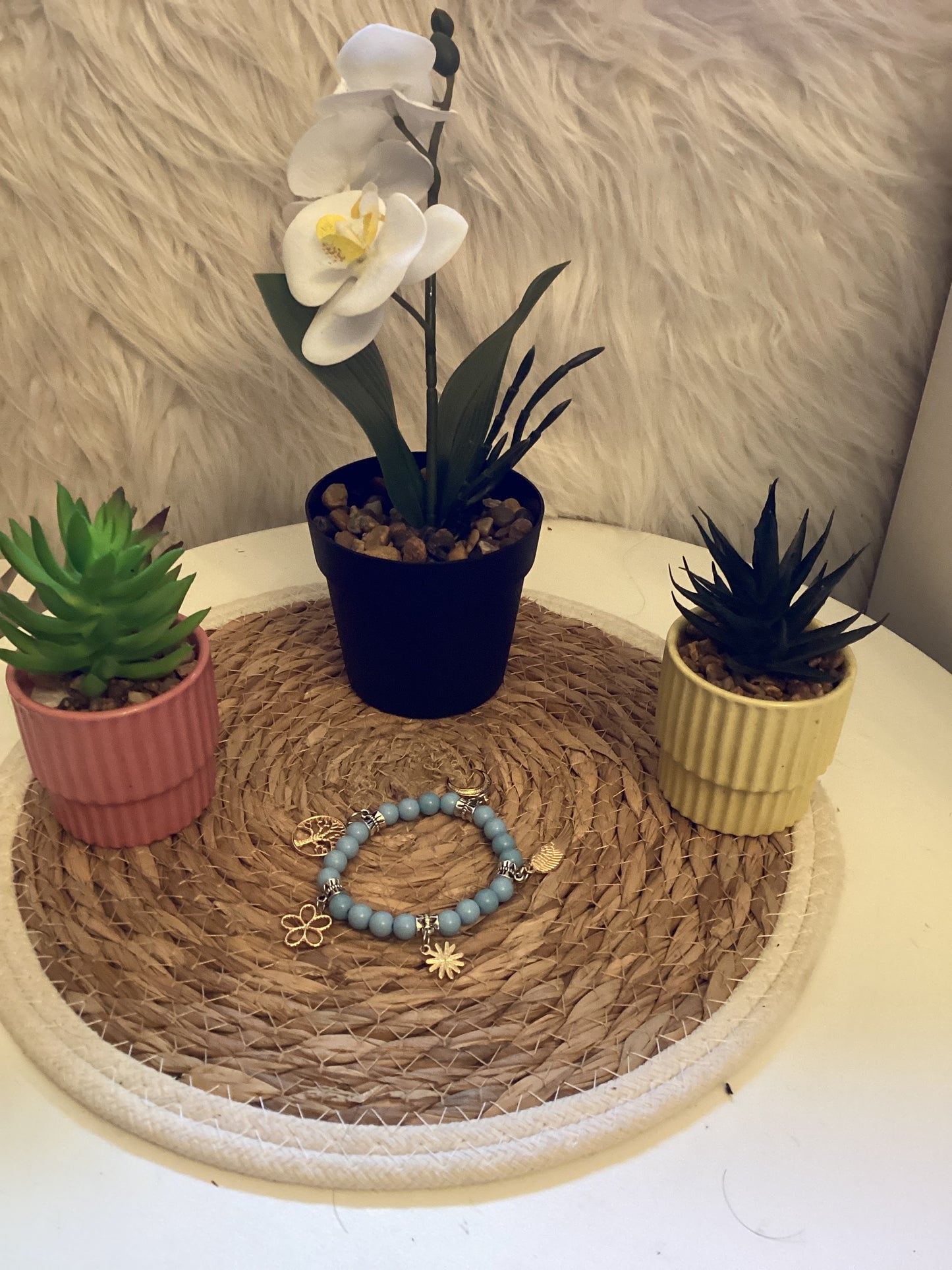 Bracelet perles avec des breloques