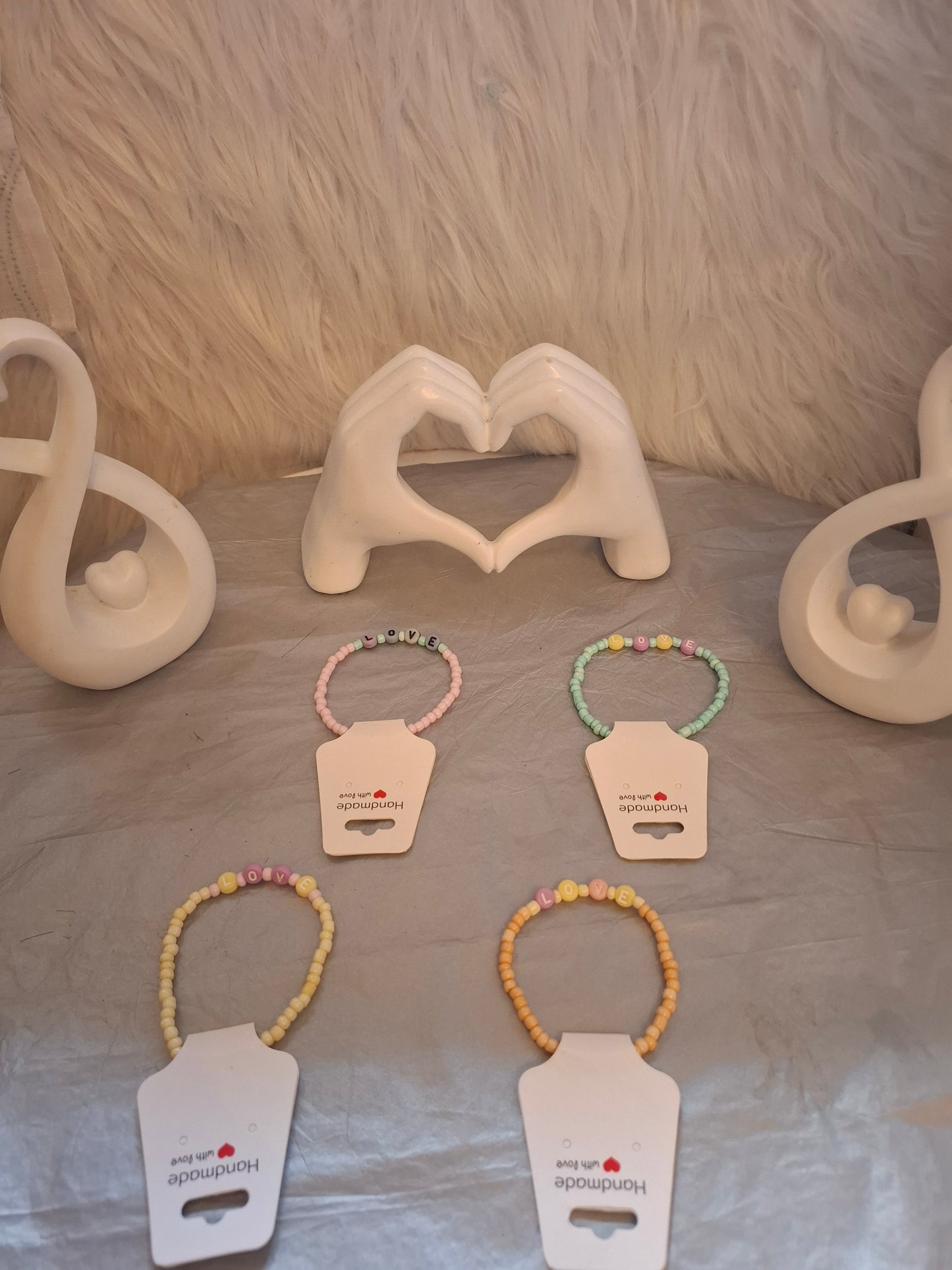 Bracelet  petites perles LOVE